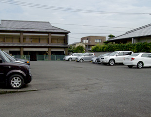 中島6条駐車場